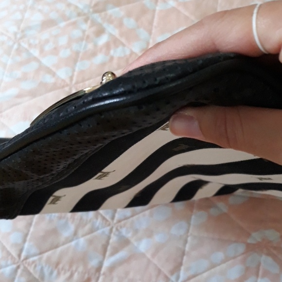 L.A.M.B. TRENCHTOWN CLUTCH - Picture 5 of 7